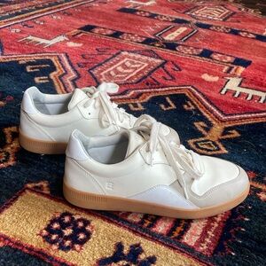 Everlane White Leather Sneakers